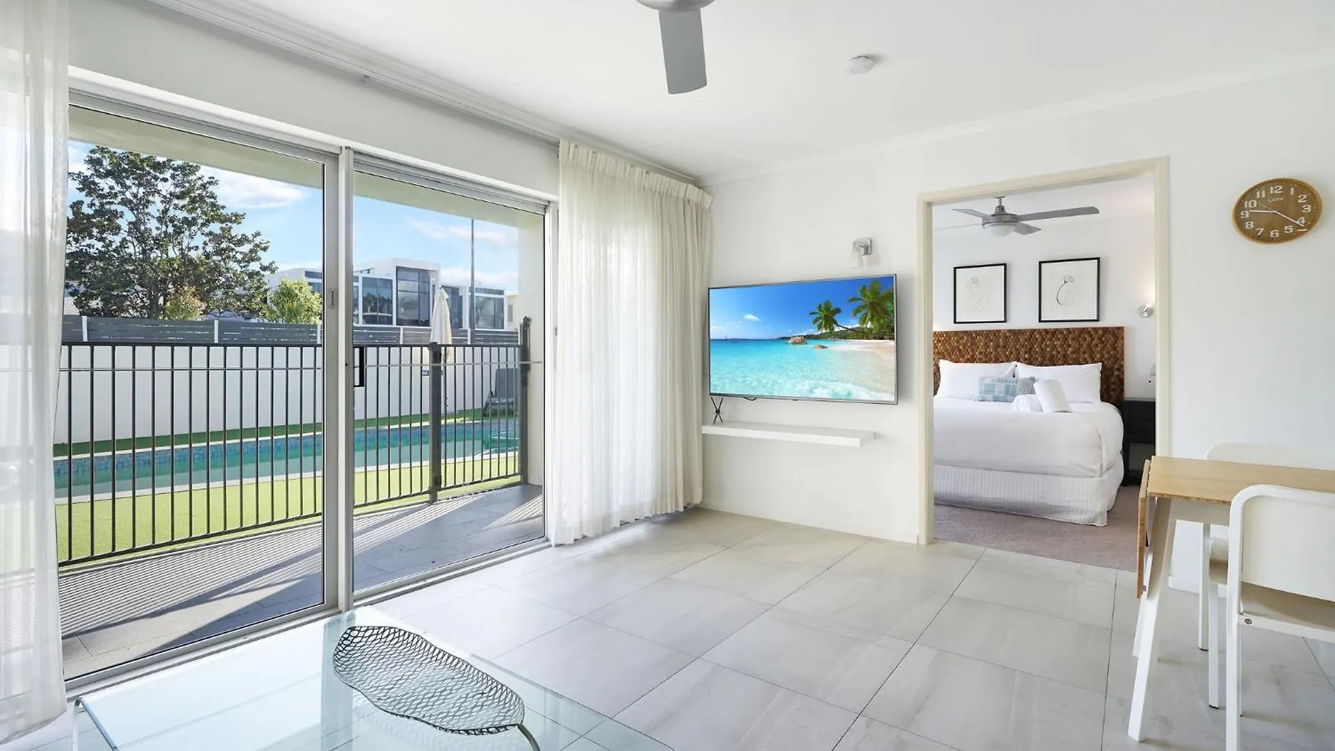 Aparthotel Noosa Parade Holiday Inn
